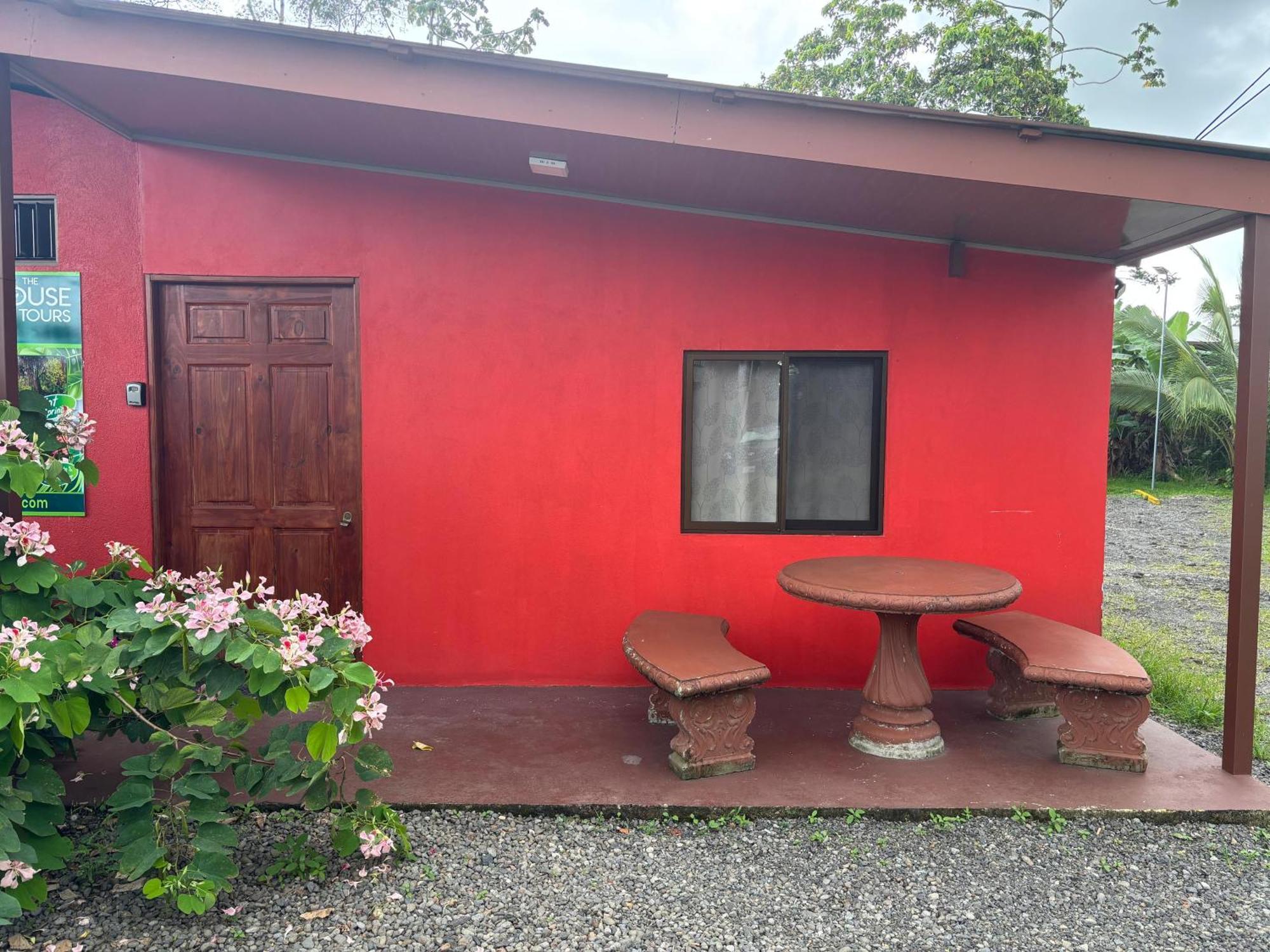 Pura Vida Aparment - Downtown La Fortuna Bagian luar foto