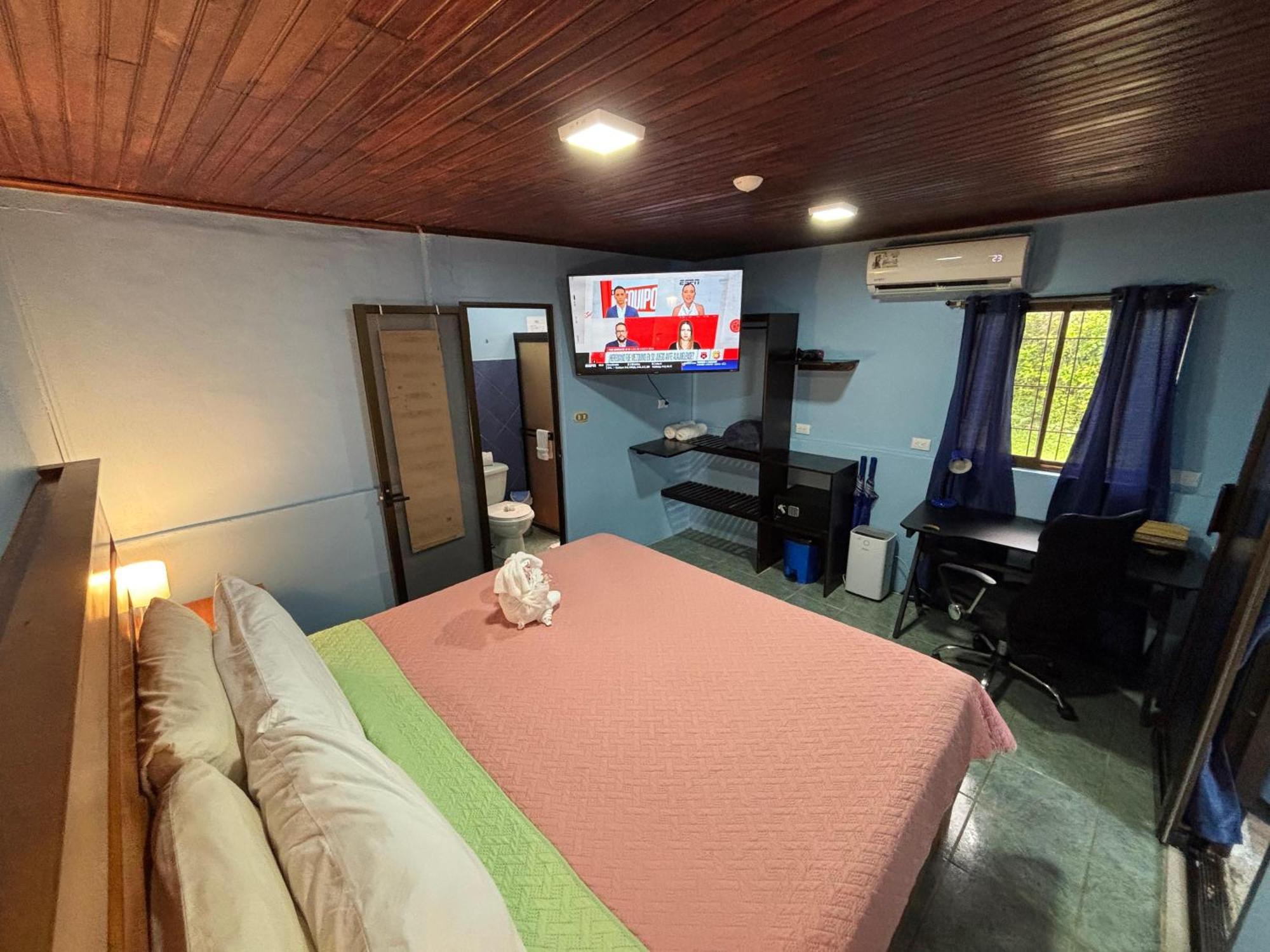 Pura Vida Aparment - Downtown La Fortuna Bagian luar foto